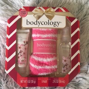 Bodycology gift box with Lotion and socks!